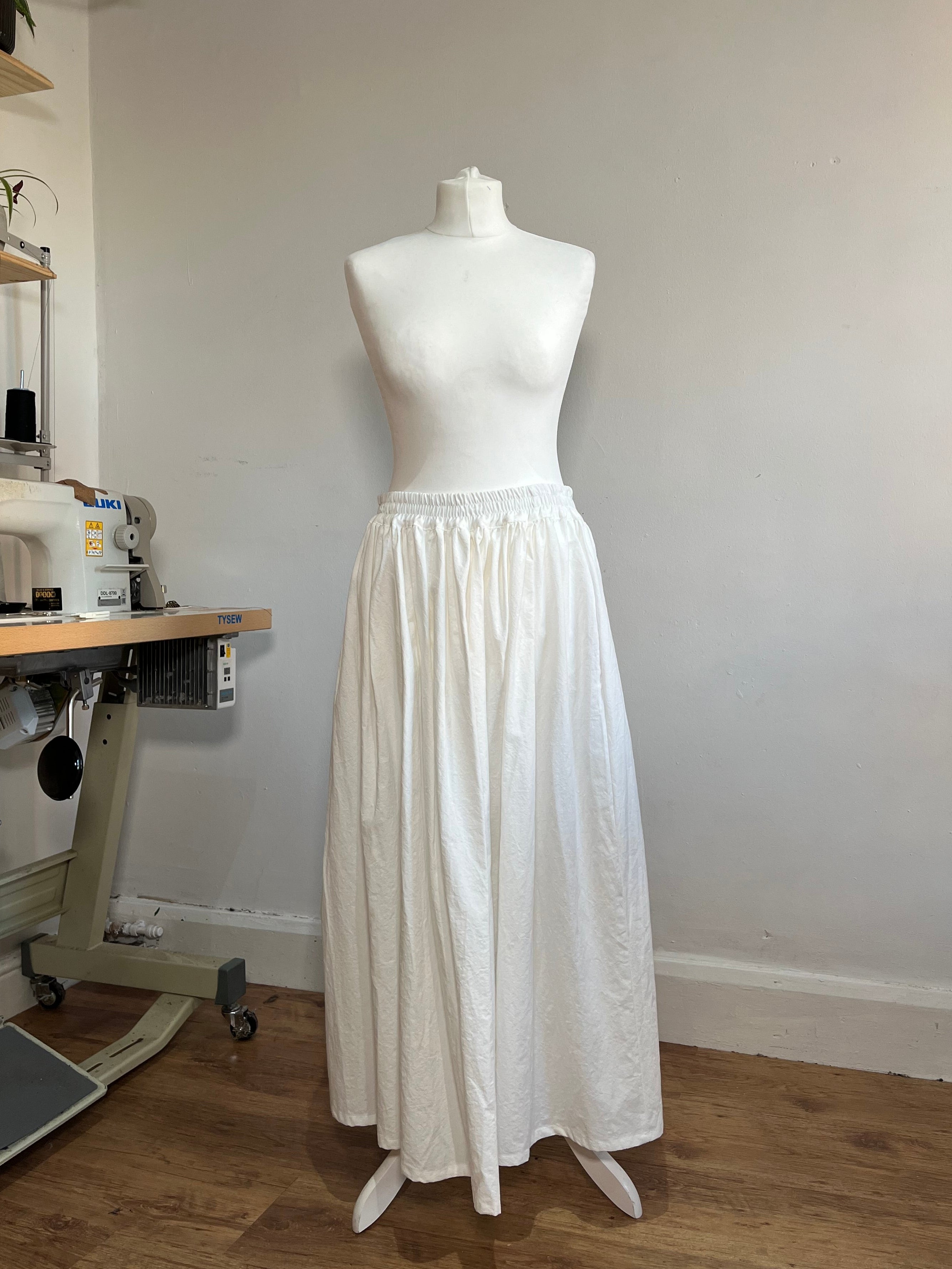 Ready to ship - The Bloom Skirt in Ivory Size 16