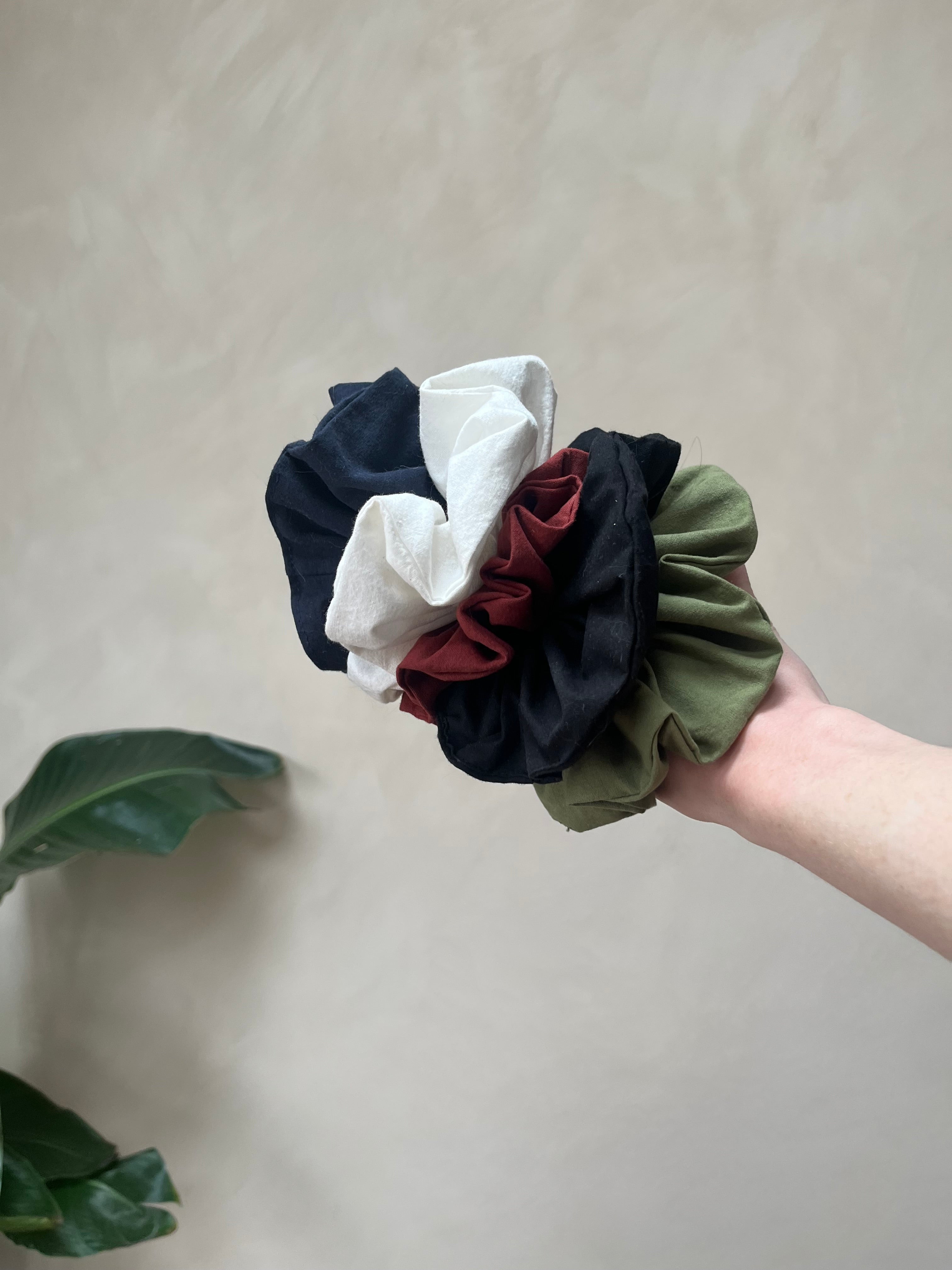 Sustainable Hair Scrunchie in Sustainable Cotton