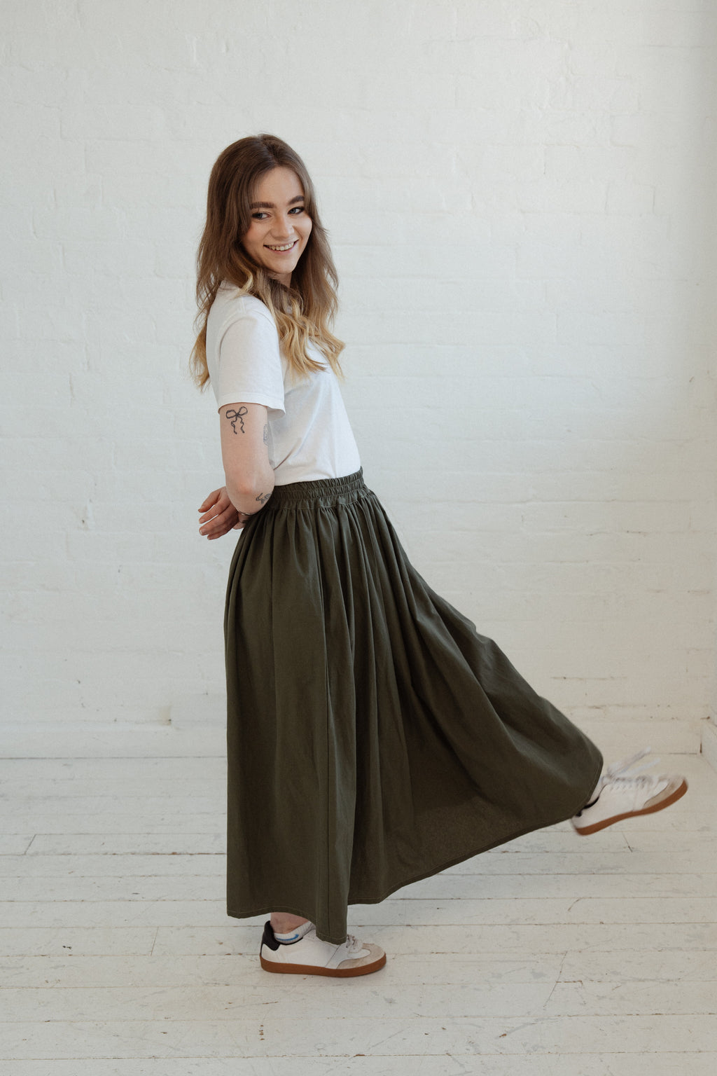 Ready to ship - The Bloom Skirt in Dark Green Size 6